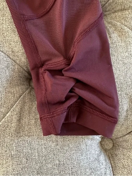 NWOT Lululemon Purple‎ Cropped Leggings - Picture 6 of 7